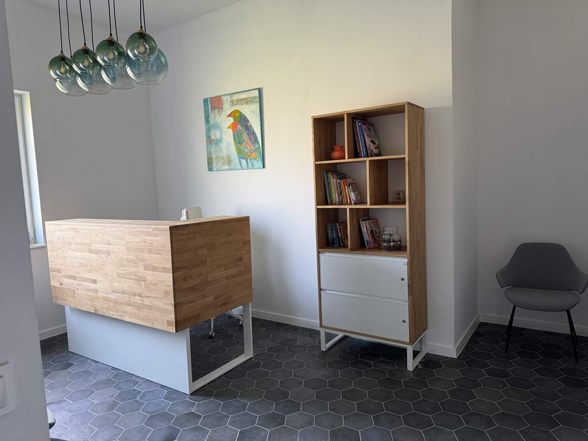 Furniture for the reception area for a psychiatric-therapeutic office in Wrocław