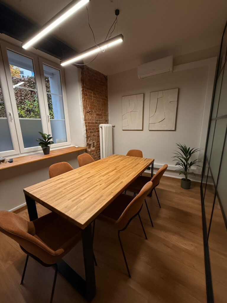 Office equipment for real estate agency Global Houses Group Sp. z o.o. in Warsaw 