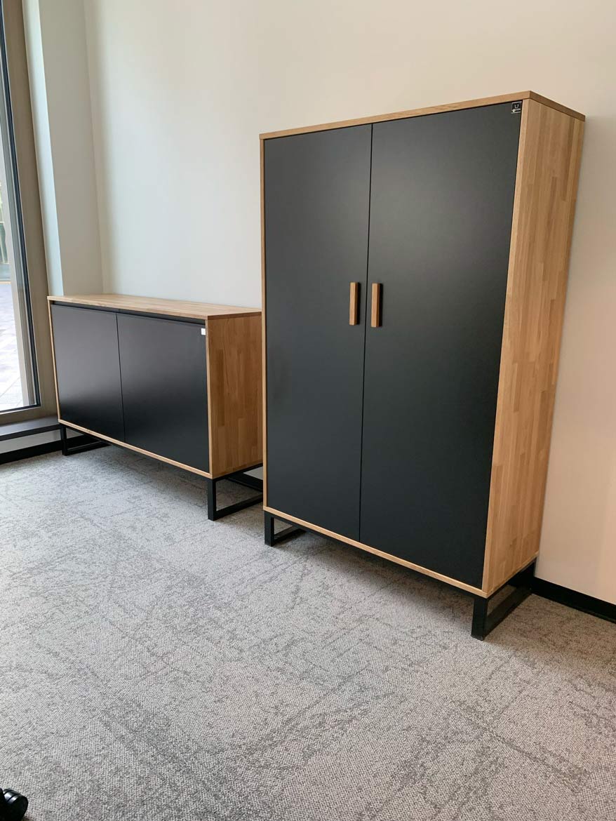 A set of office furniture for a client from Cologne (Germany)