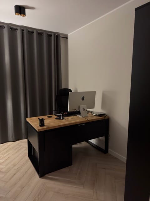 Home office for Mr. Matthew from Lodz, Poland