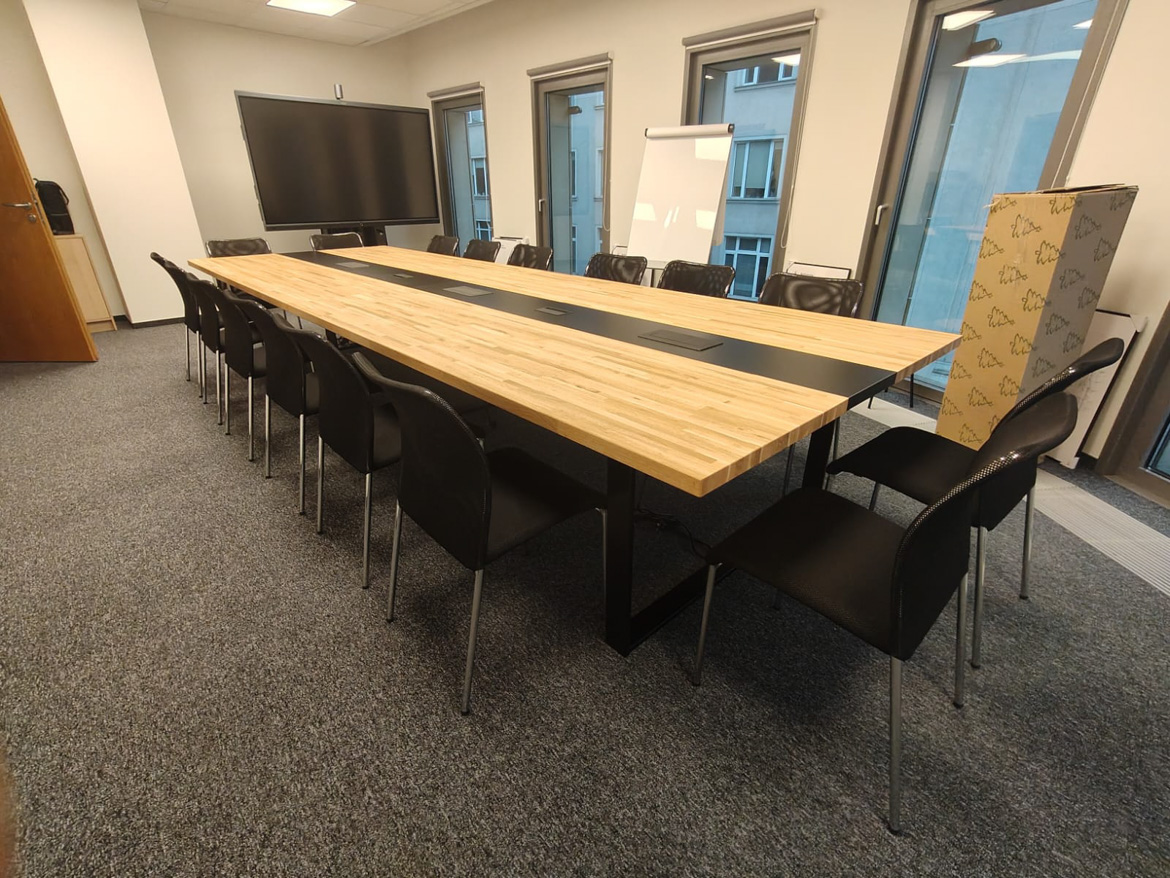 Stół konferencyjny 450 cm dla Pana Jarosława z Warszawy