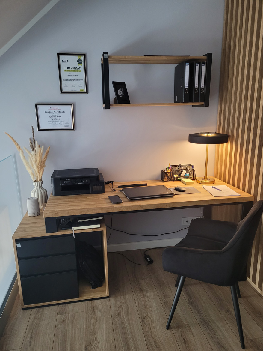 Desk with a pedestal and a wall shelf for the home office of Mrs. Ewelina from near Warsaw