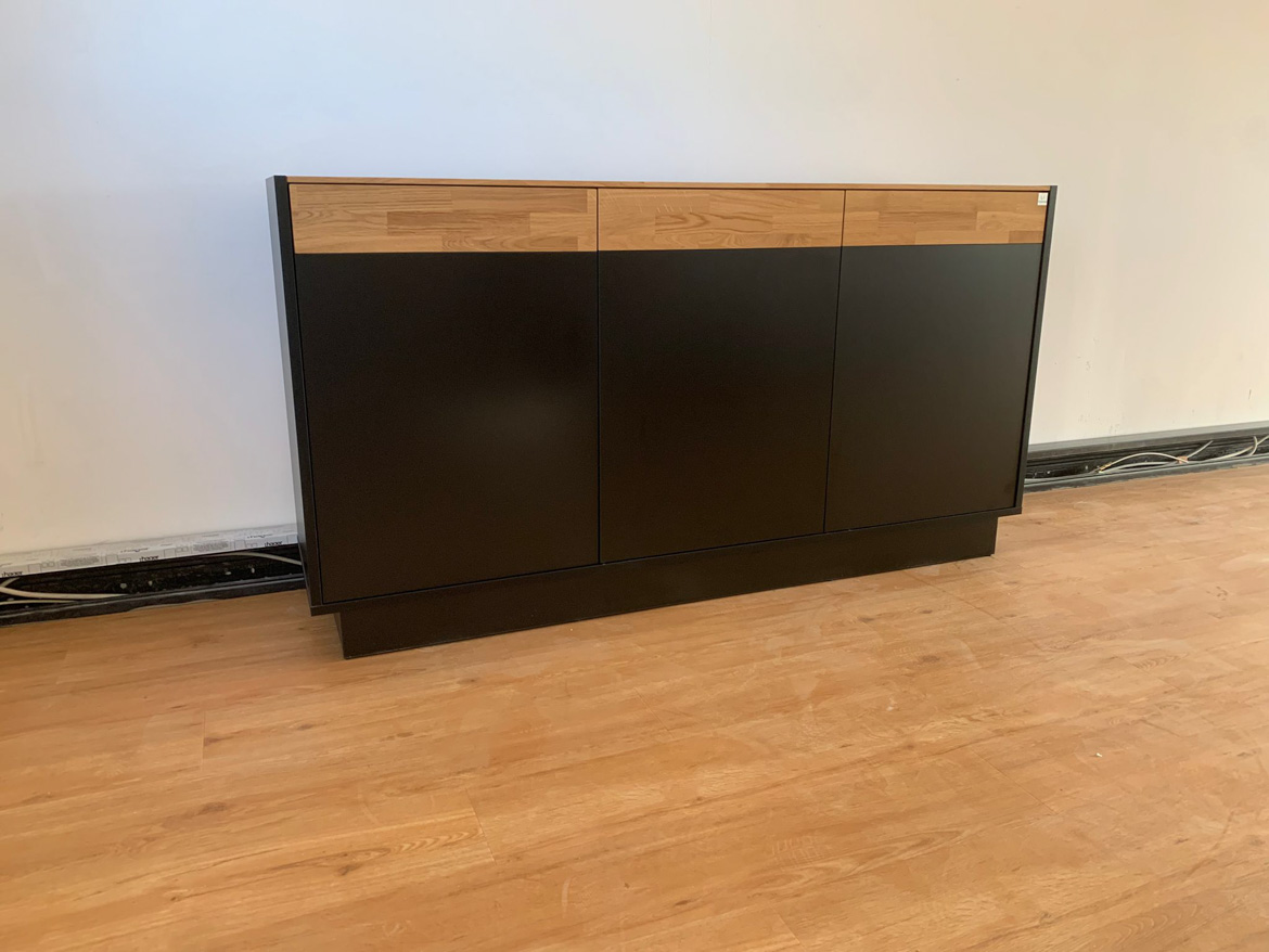 Komoda do biura niemieckiej firmy z branży systemów kawowych w Essen