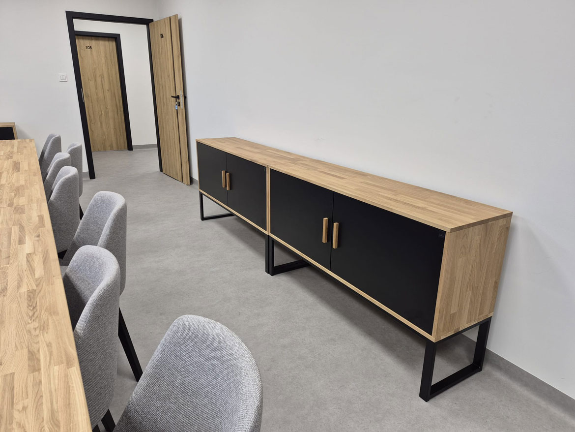 komody biurowe drewniane