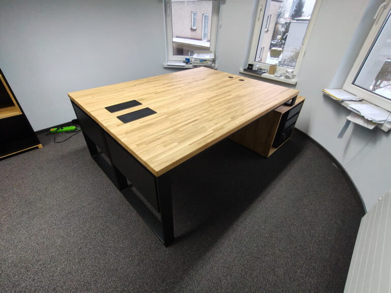 Double workstation with containers for a law firm in Katowice, Poland