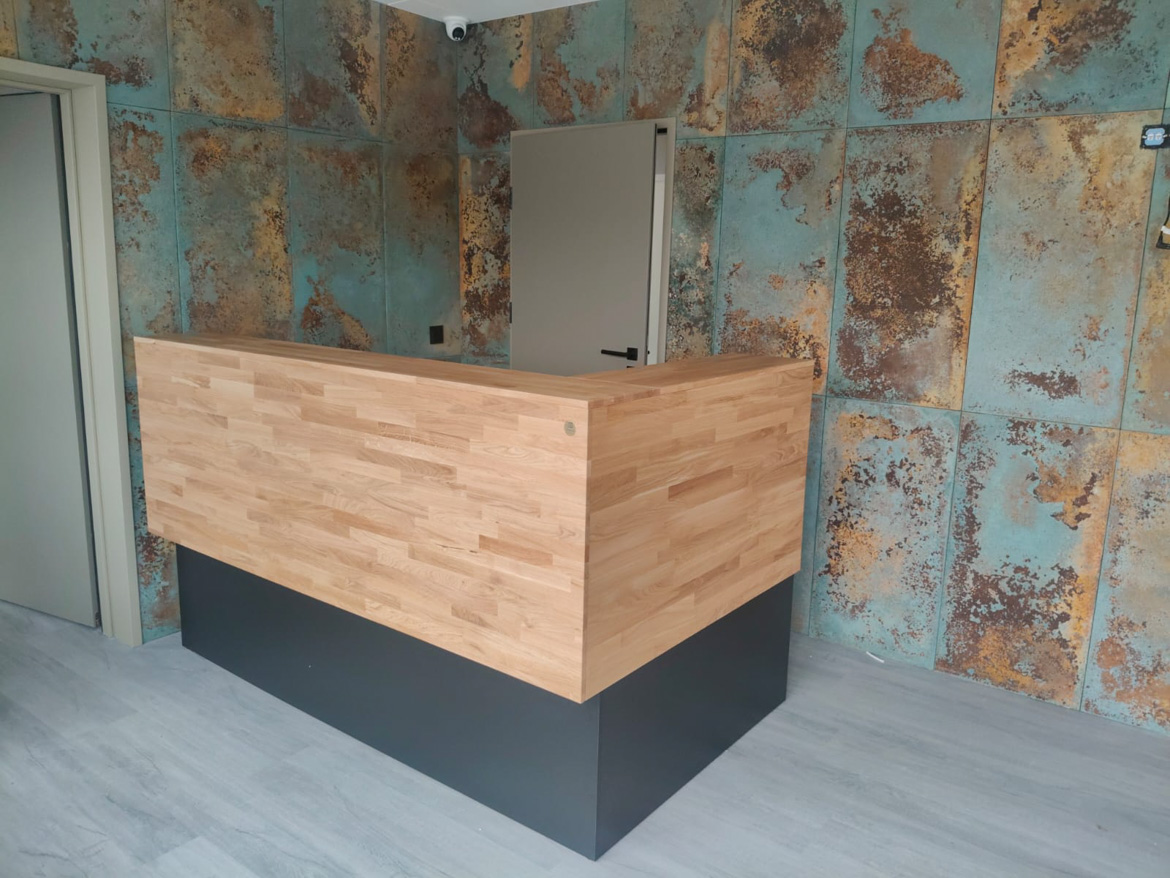 Reception counter for a medical practice in Legnica (near Wroclaw)