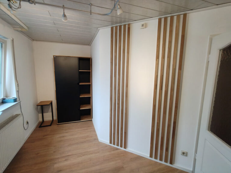 Cabinet and wall louvers for a financial advisory office in Bensheim (Germany)