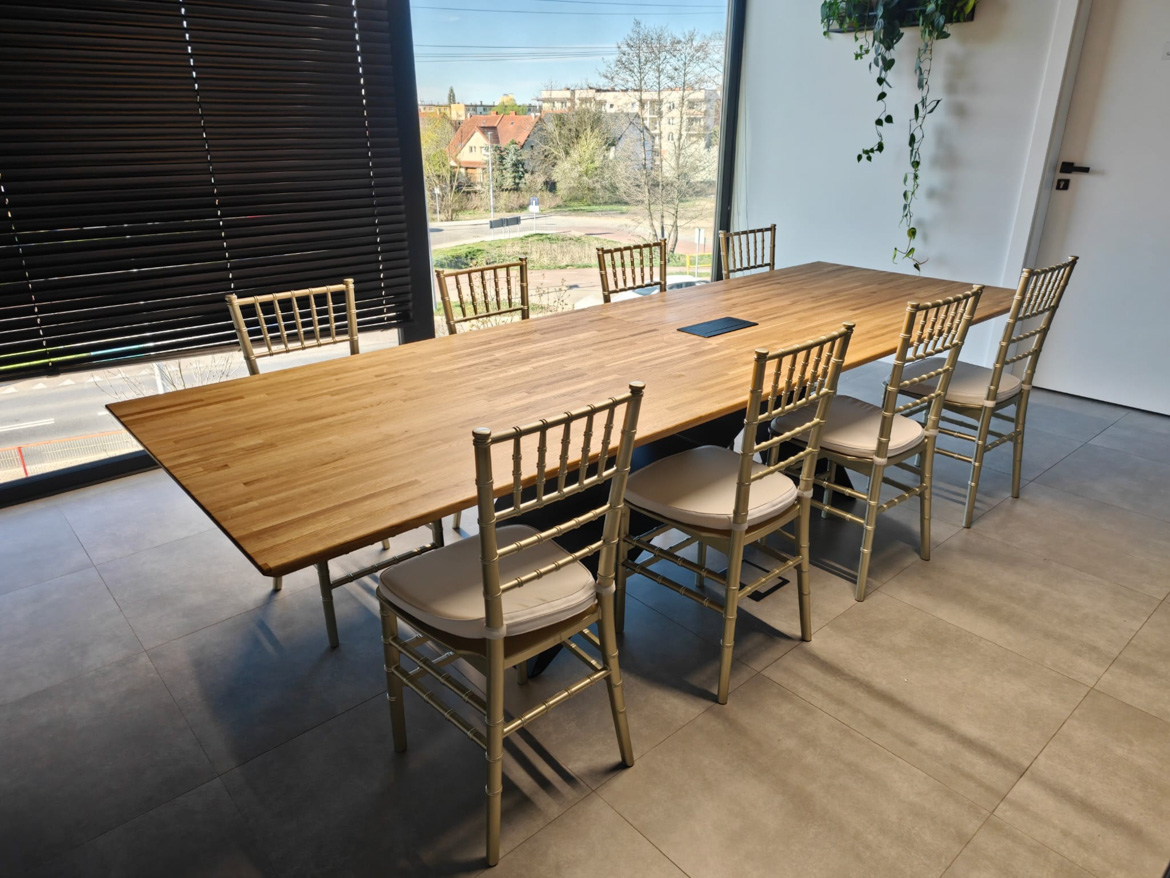 Oak X-line conference table for Solve Medical in Bialystok, Poland