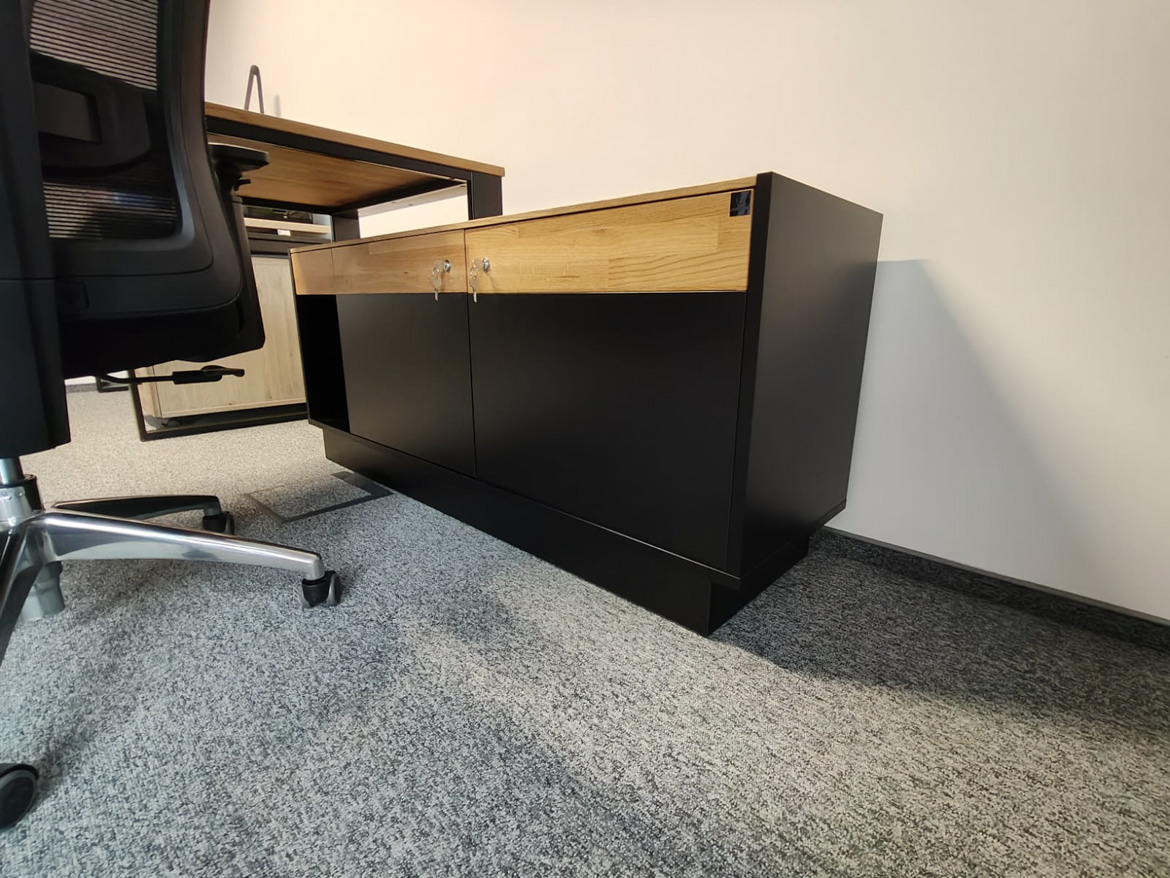 Biurko narożne Prestige Office dla firmy Norameda Polska z Warszawy