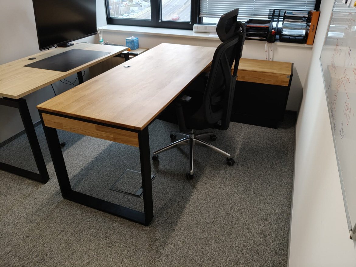 Biurko narożne Prestige Office dla firmy Norameda Polska z Warszawy