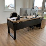 Corner desk with enlarged pedestal for SenCom GmbH in Feldkirchen-Westerham (Germany)