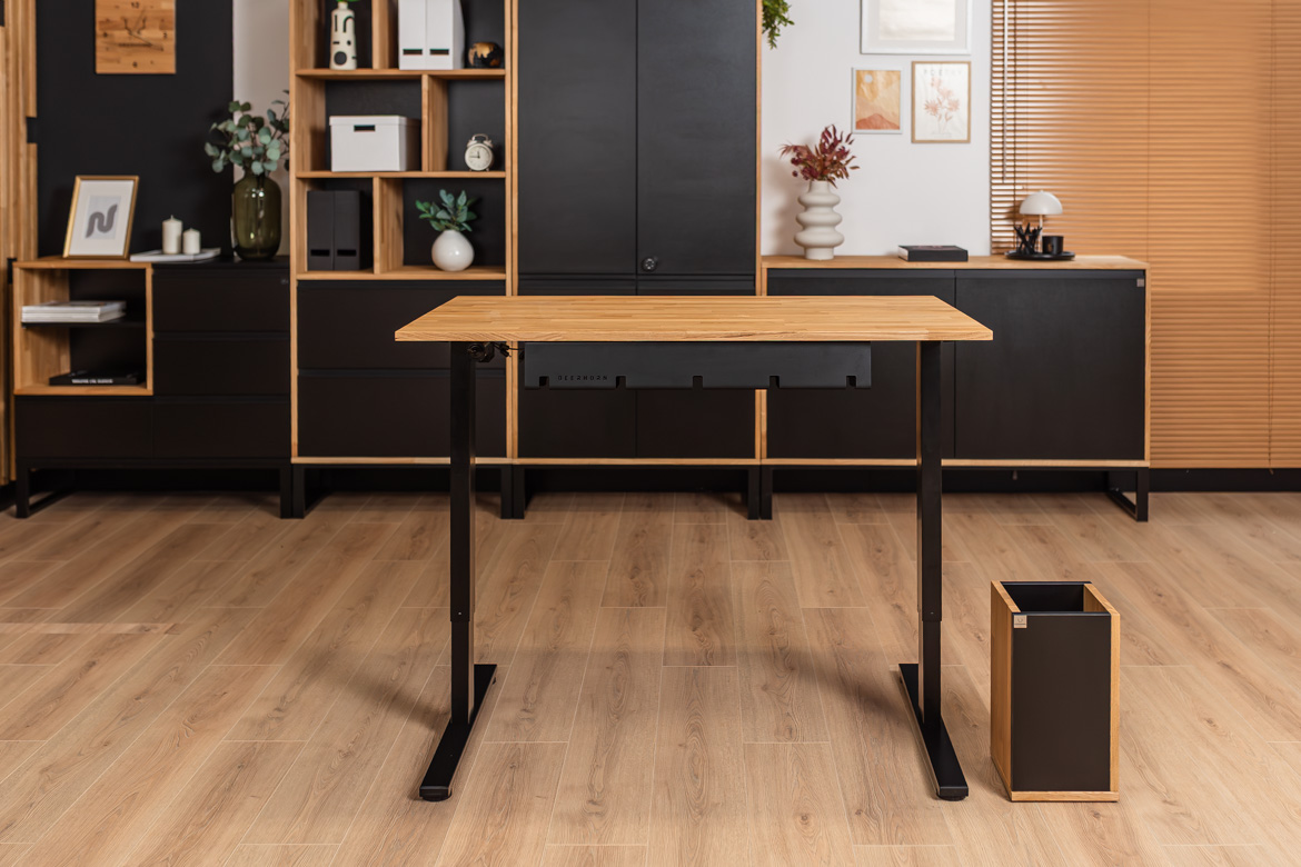 simple-adjustable-office-desk Simple adjustable office desk