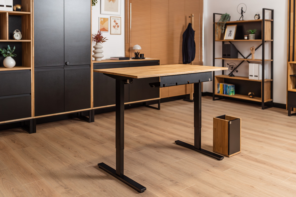 desk-with-a-chinese-electric-frame desk with a Chinese electric frame