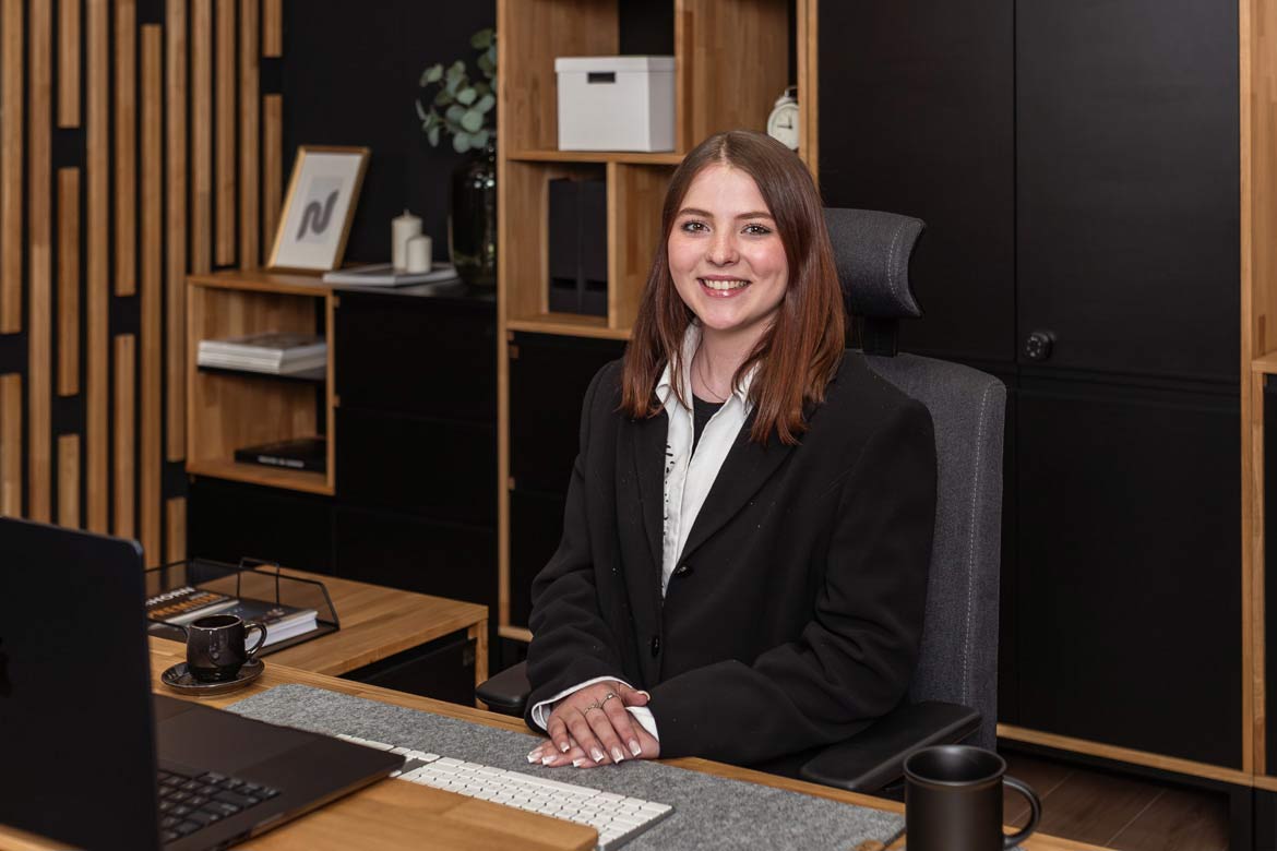 Yulianna Vasylkovska – Customer Service at Deerhorn