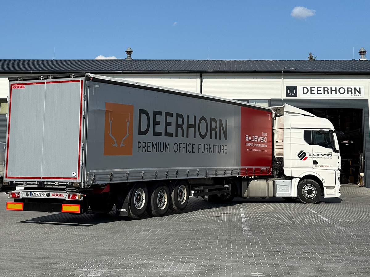 Deerhorn truck – fully assembled furniture delivery in Poland and Europe