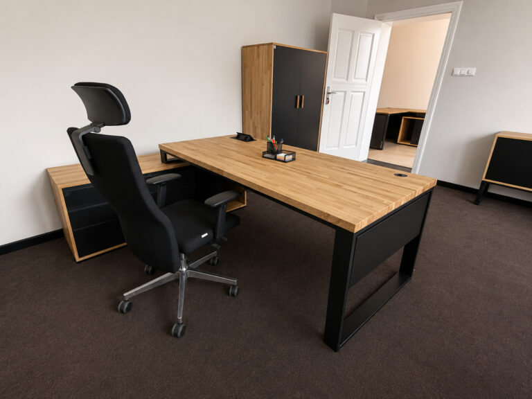 Corner desk for office